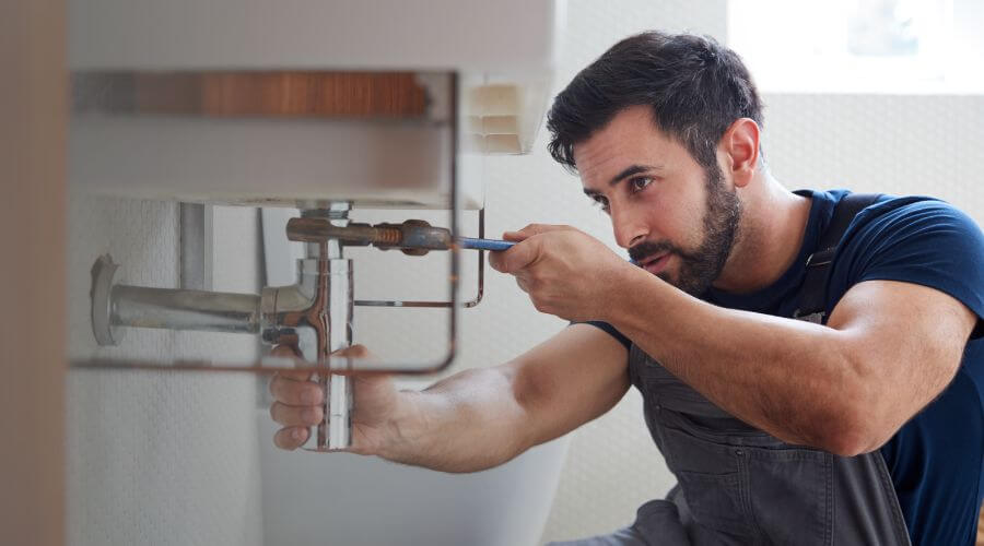 Sink pipe leak repair in Winamac, IN